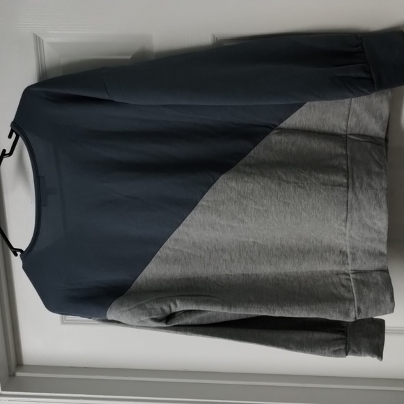 Steve Madden women's sweatshirt size M size XL stormy weather - Picture 3 of 3